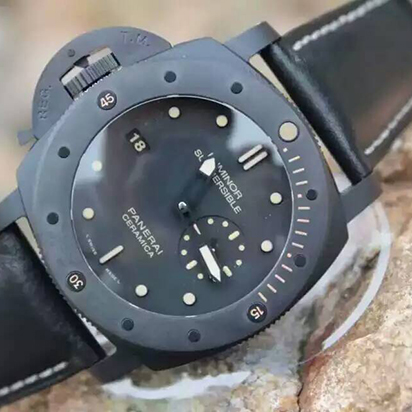 沛納海Pam607，藍寶石水晶玻璃 牛皮帶-刻有 PANERAI 標示的真皮錶帶-配大碼磨砂精鋼錶扣-rhid-118200